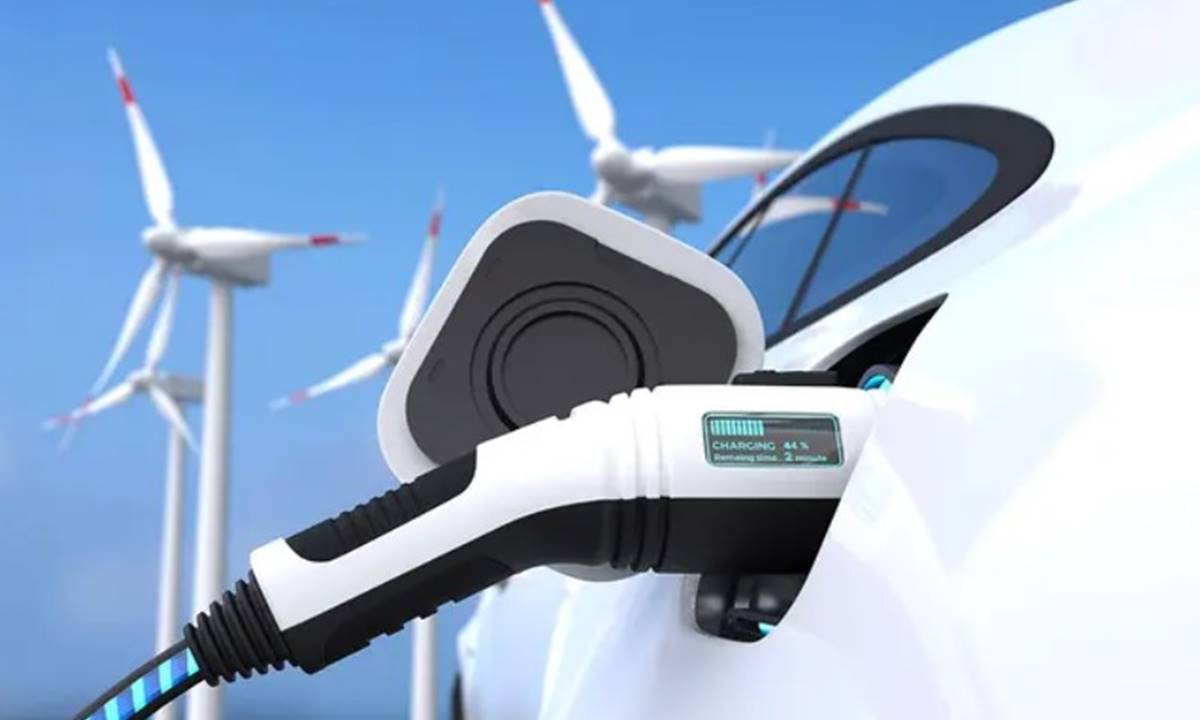 Europa invertirá 25.000 millones en renovables y abre la puerta a una recarga más barata para el coche eléctrico