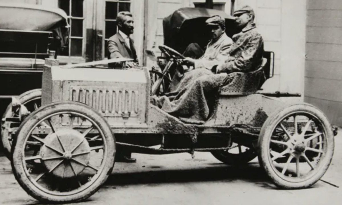 1895, cuando el coche eléctrico dominaba el mercado: la historia de cómo el motor de combustión le arrebató el trono durante más de un siglo