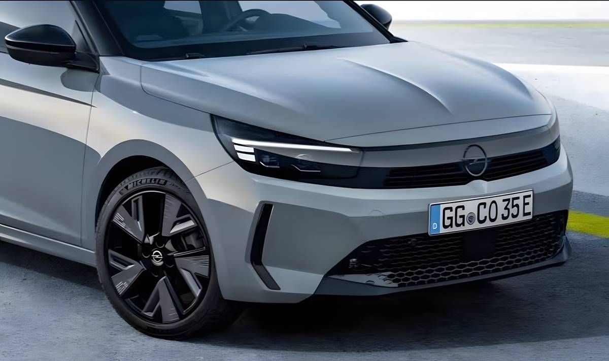 400 km de autonomía y más de 10.000 euros de descuento para este compacto eléctrico Made in Spain