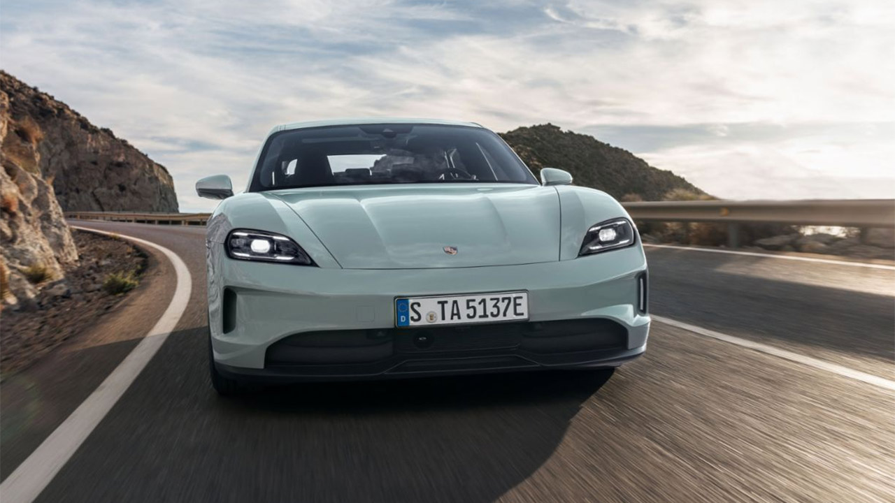 Prueba de autonomía real: viaje con el 90% de la batería y carga rápida de 20 minutos, ¿qué coche eléctrico llega más lejos?