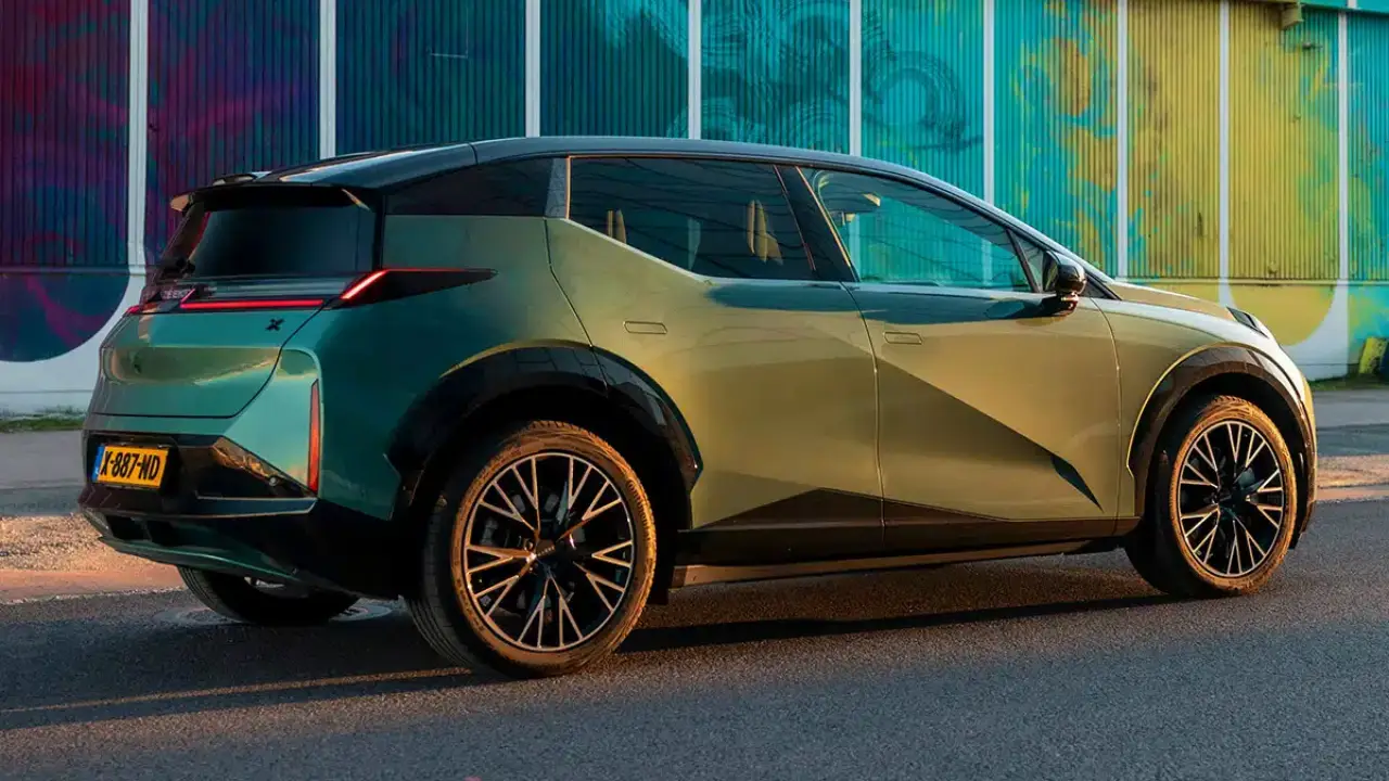 El renovado Zeekr X tiene el tamaño y el precio de un BYD Atto 3, pero carga tan rápido como un Porsche Taycan