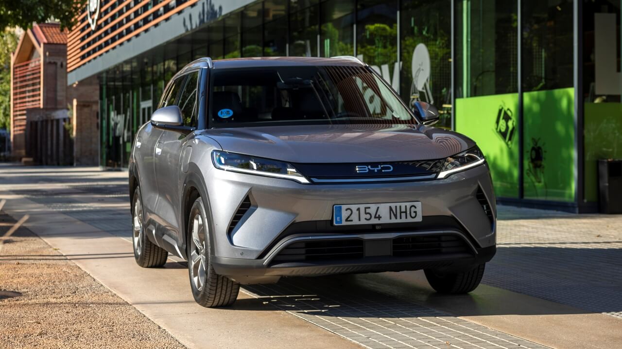 Probamos el BYD Atto 2 Comfort, con mucha más autonomía, y el Atto 2 DM-i, el híbrido enchufable más barato de España