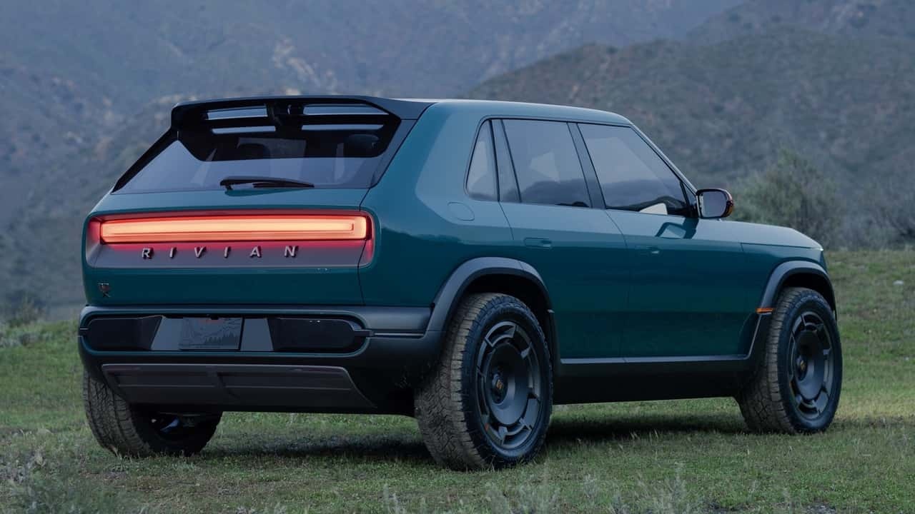 El Rivian R3X ya tiene fecha de lanzamiento, el eléctrico inspirado en los Lada Niva y Lancia Delta también llegará a Europa