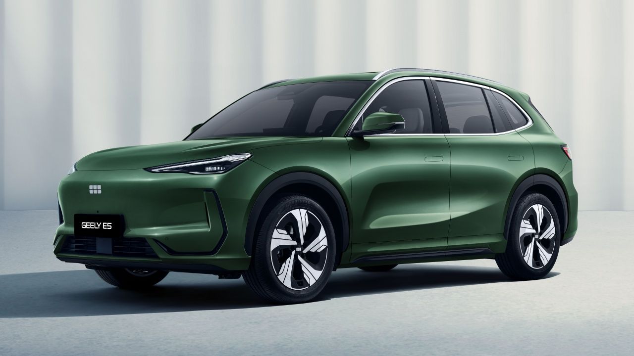 El Geely E5 llega a España con hasta 475 km de autonomía y una interesante oferta de lanzamiento