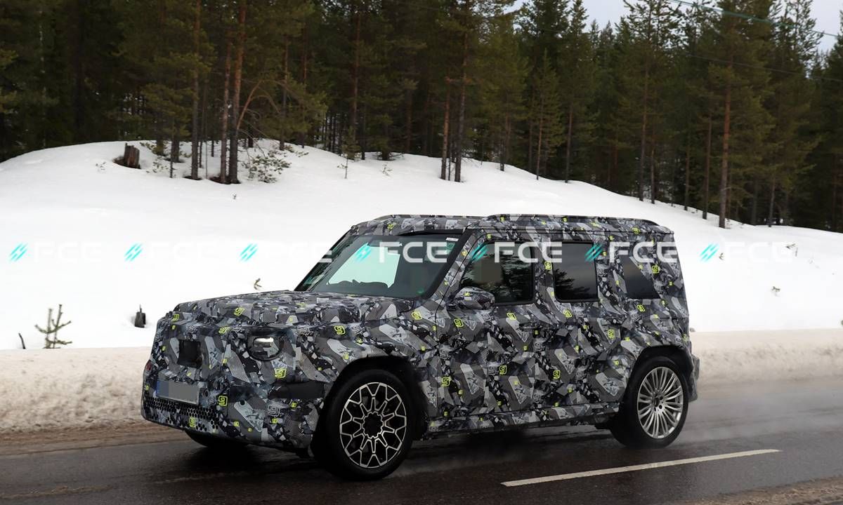 El nuevo Mercedes Clase G eléctrico apunta a los 600 km de autonomía y se deja ver con menos camuflaje