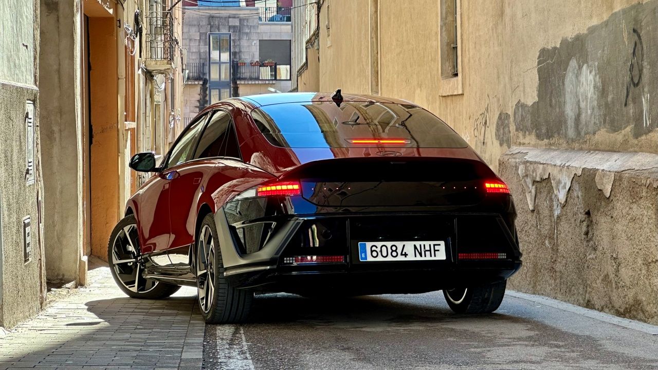 Probamos el Hyundai IONIQ 6, más de 1.000 km con el eléctrico que viaja como un coche de gasolina