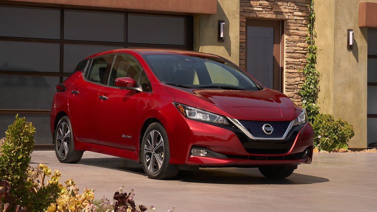Los conductores del Nissan LEAF 2 perderán esta importante función con sus coches por el apagón del 3G