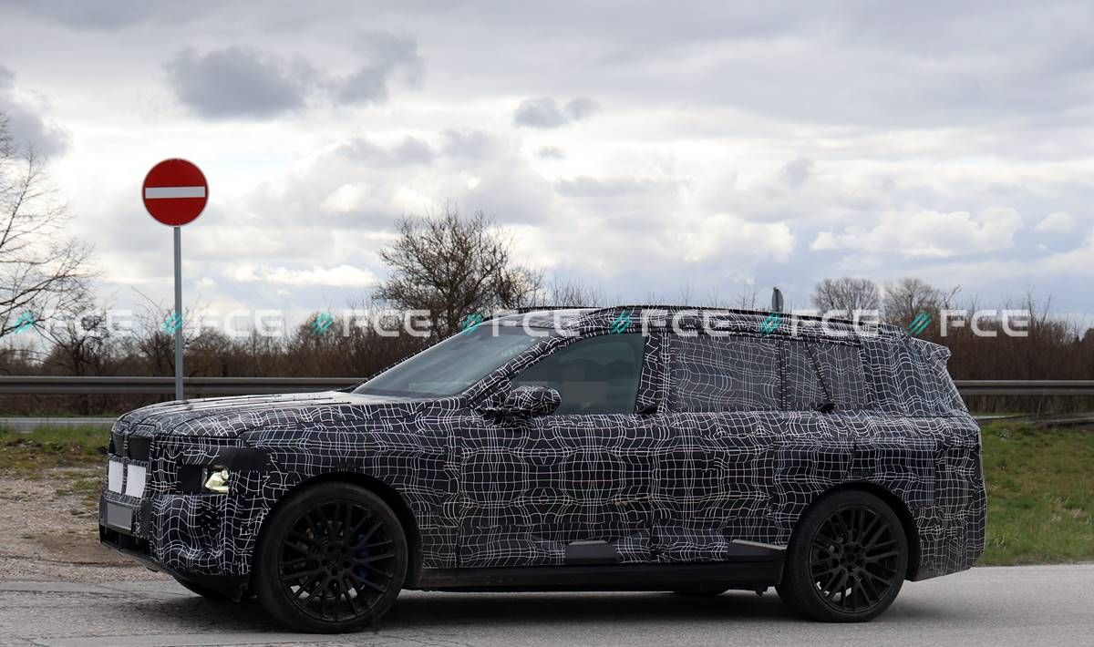 Fotos espía del BMW iX7: más de 650 CV y 600 km de autonomía