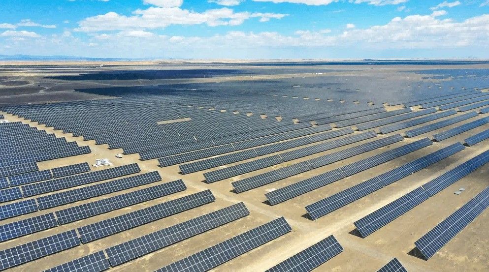 China pone en marcha la mayor planta solar del mundo: así es Midong, el nuevo gigante energético