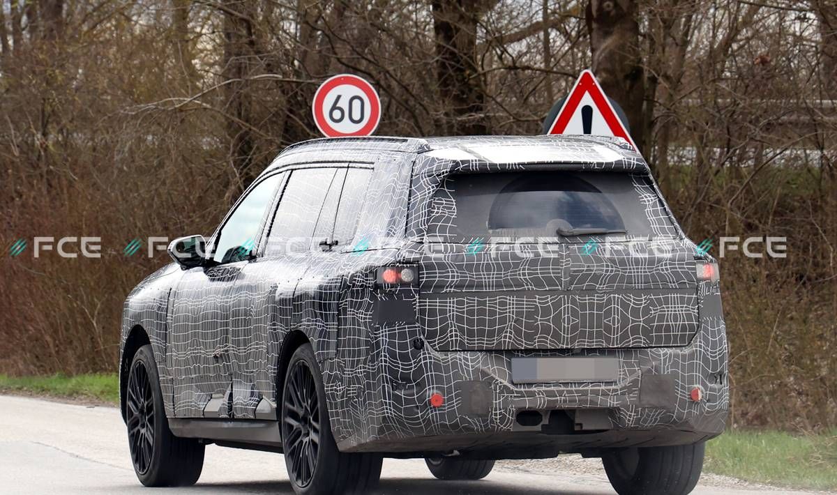 Fotos espía del BMW iX7: más de 650 CV y 600 km de autonomía