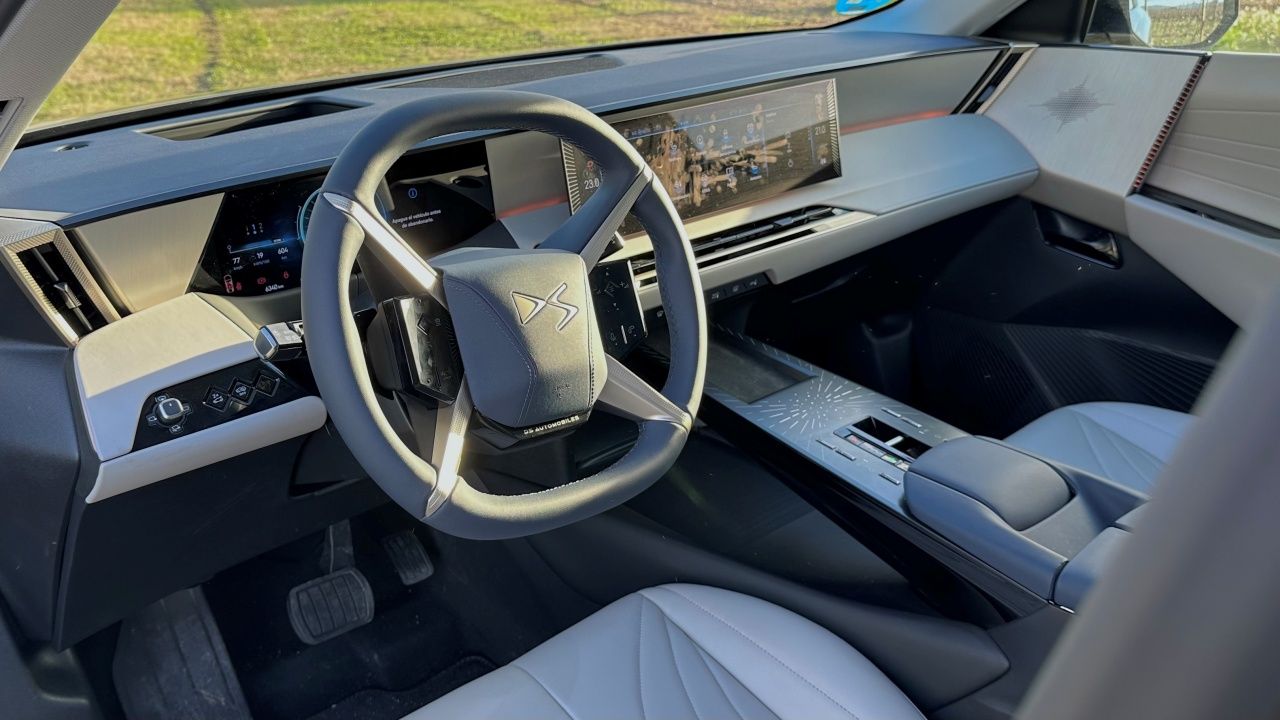 Prueba DS Nº8: nos vamos de Madrid a Barcelona con el eléctrico para los que no se deciden entre SUV o berlina