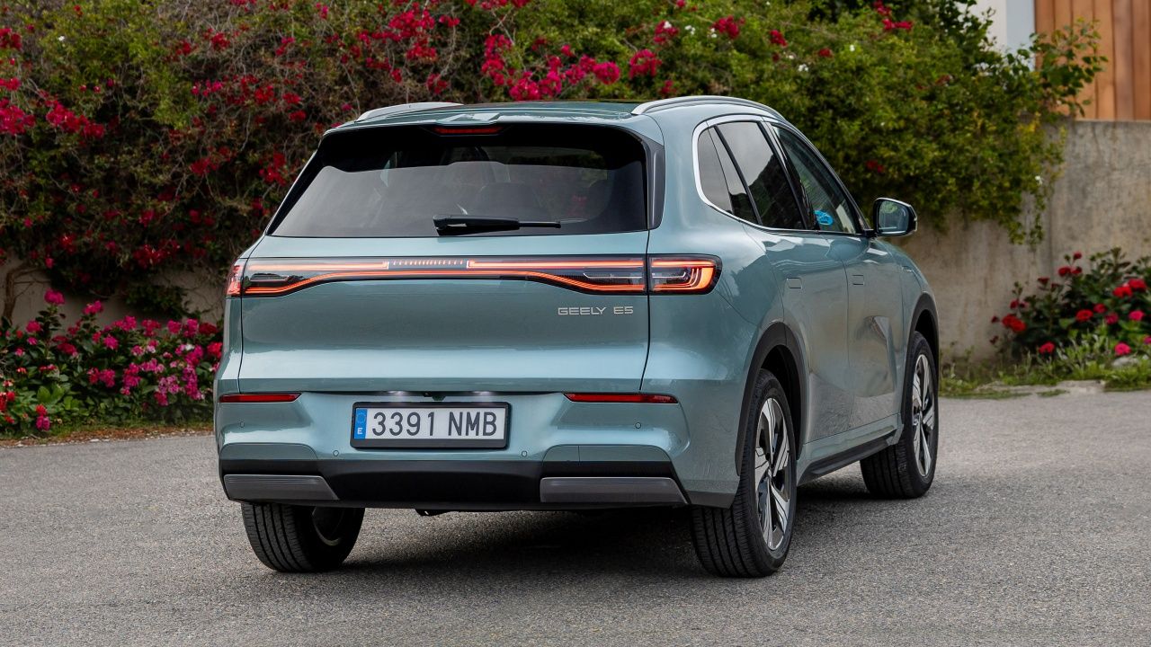 Geely E5