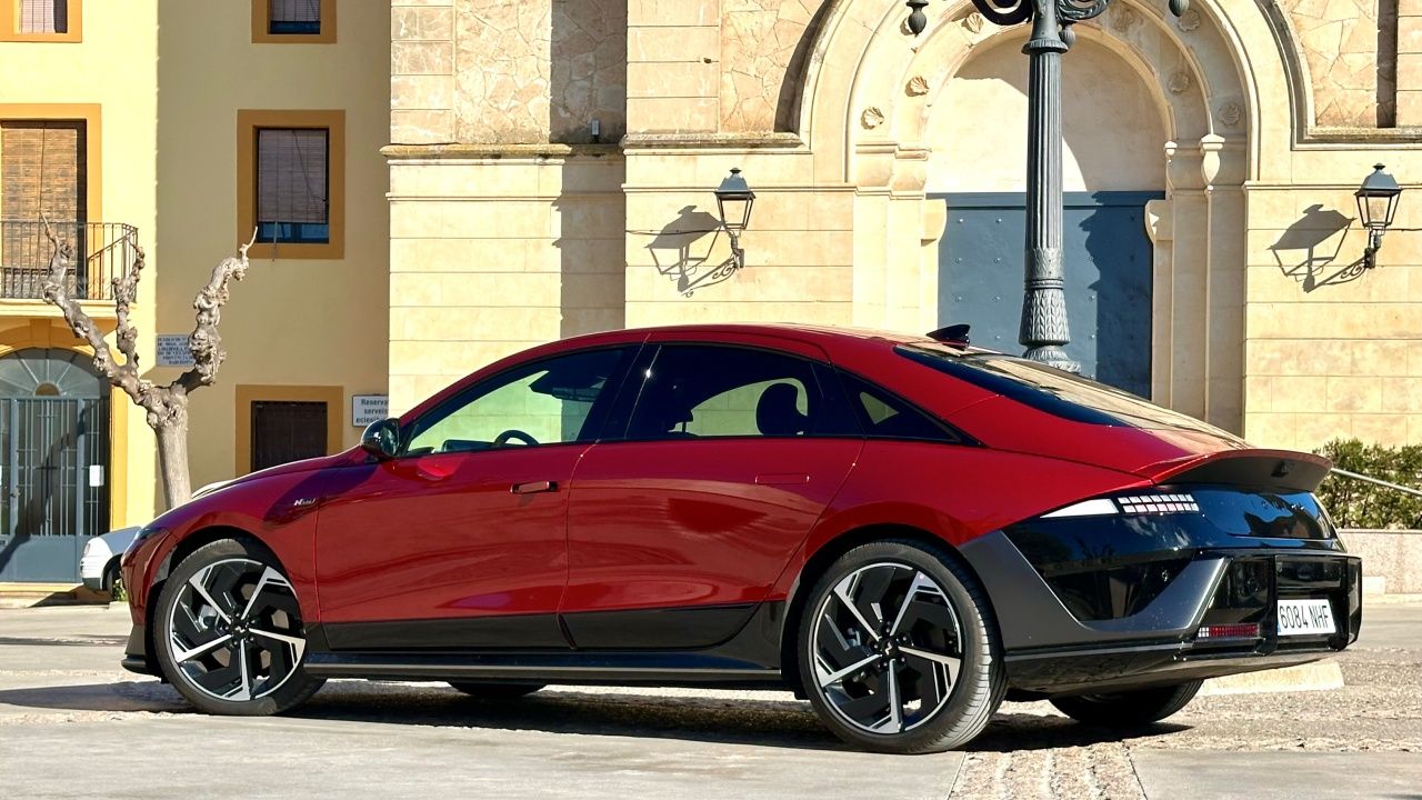 Probamos el Hyundai IONIQ 6, más de 1.000 km con el eléctrico que viaja como un coche de gasolina