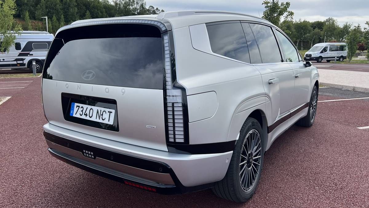 Hyundai Ioniq 9 FCE