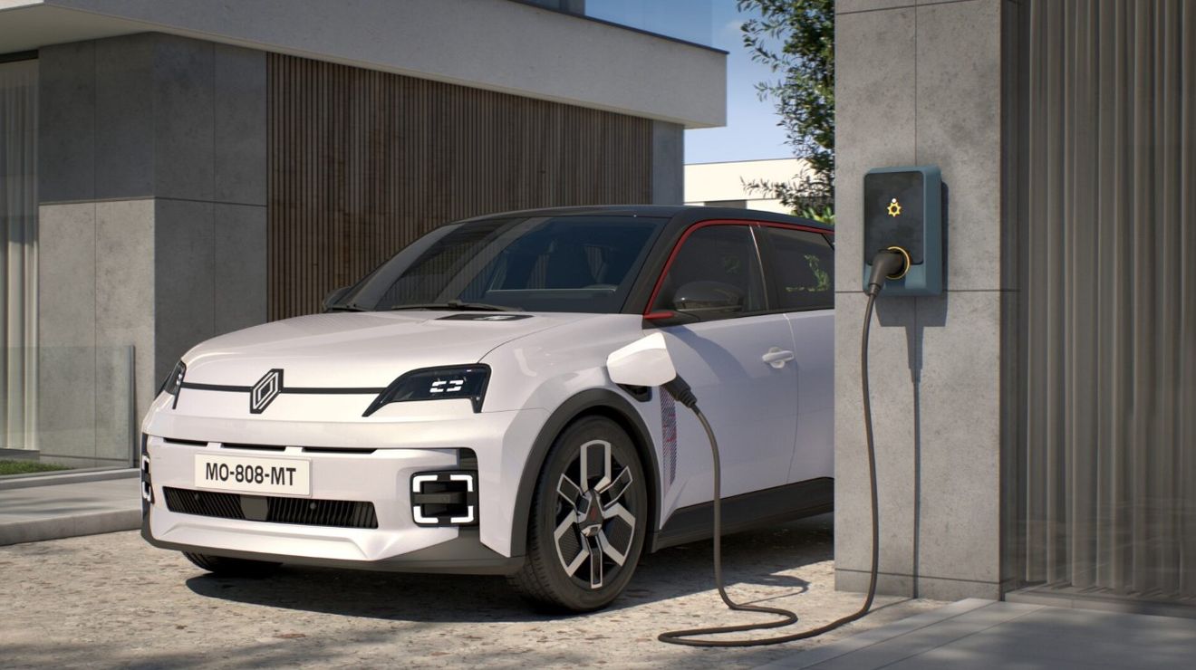 Renault ya permite usar el coche eléctrico como batería doméstica y promete ahorrar hasta 1.000 euros al año