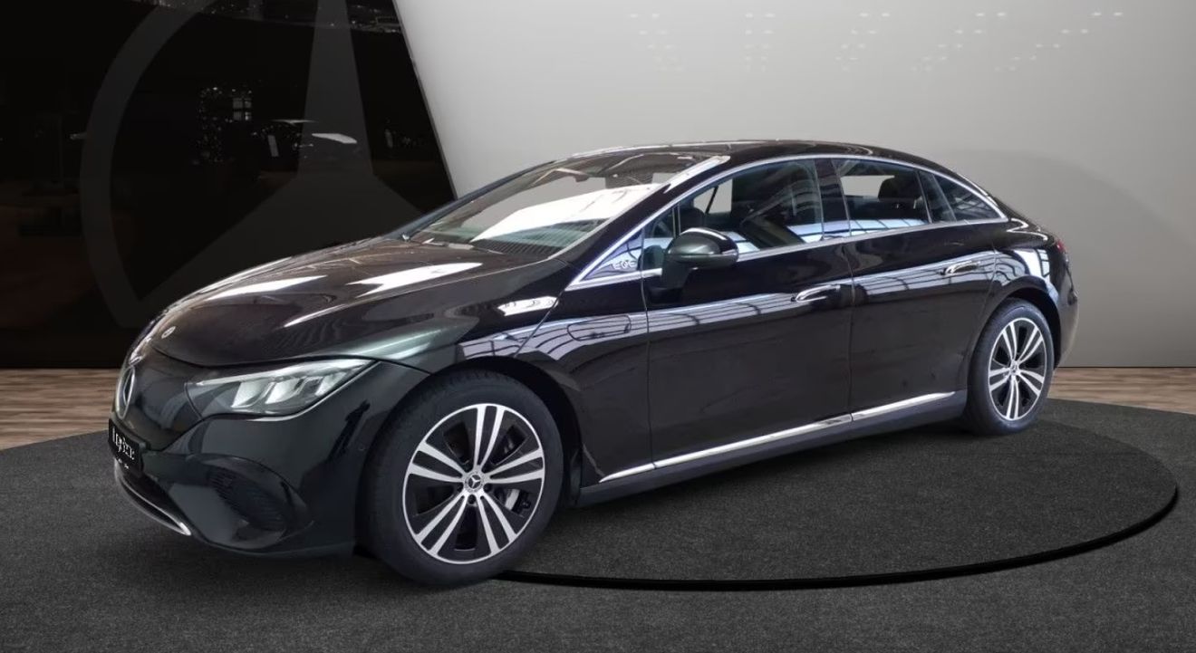 El Mercedes EQE es uno de los mayores chollos del mercado si buscas lujo y autonomía