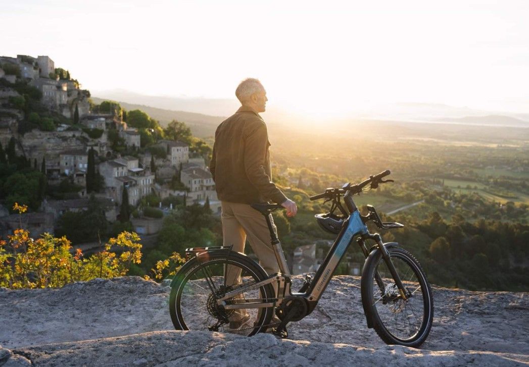 Las bicicletas eléctricas dan un salto tecnológico: ABS, cambio automático e intermitentes