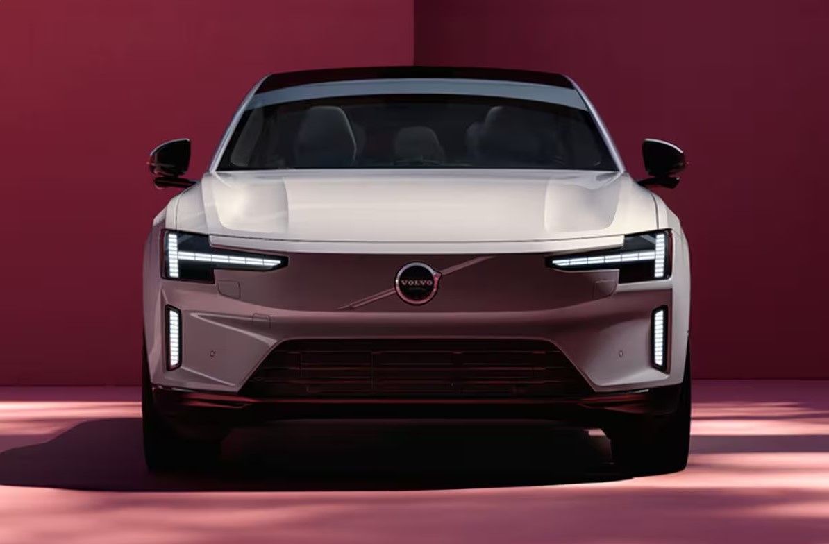 El Volvo ES90: 800 voltios, recargas del 10% al 80% en 22 minutos y 700 km de autonomía