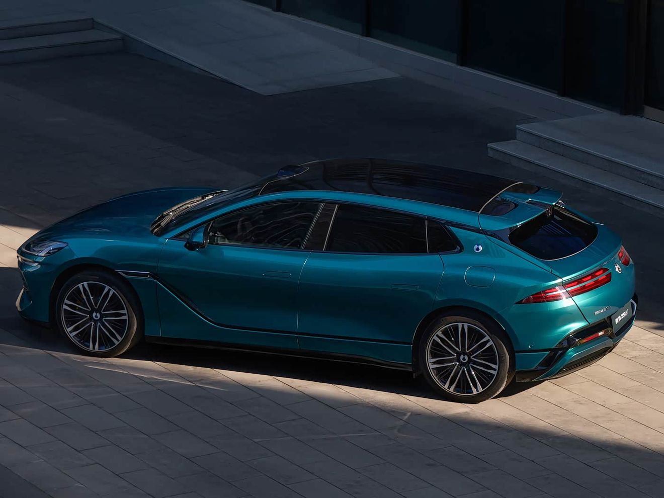 El Denza Z9GT rompe el récord: el coche eléctrico con más autonomía del planeta ya está a la venta por 35.000 euros
