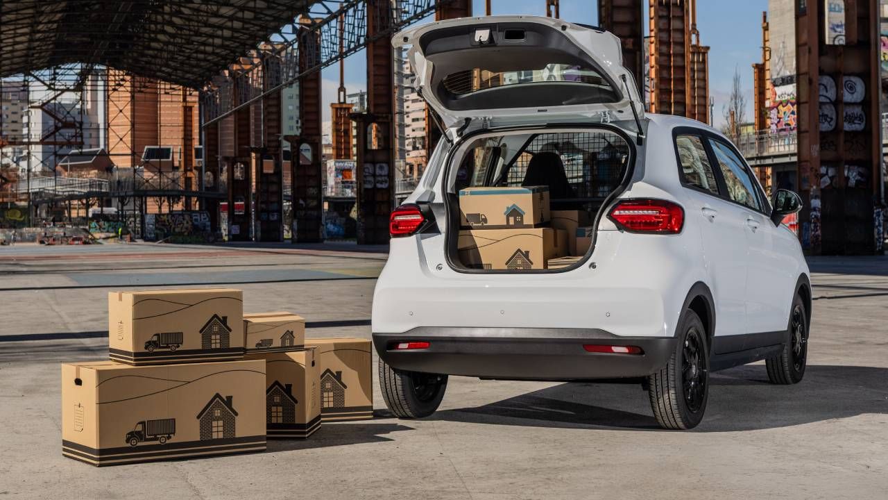 Leapmotor lanza un T03 LCV que desearán los profesionales: hasta 657 litros de maletero y fabricado en Europa