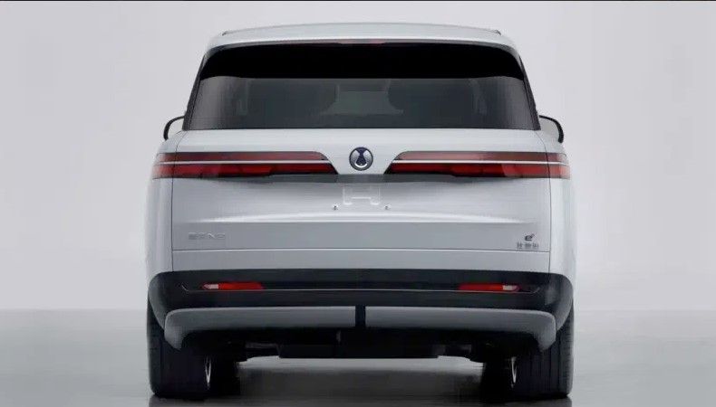 BYD rompe el mercado con un Un SUV enchufable con 420 km de autonomía eléctrica, carga ultrarrápida y un precio desde 65.000 euros