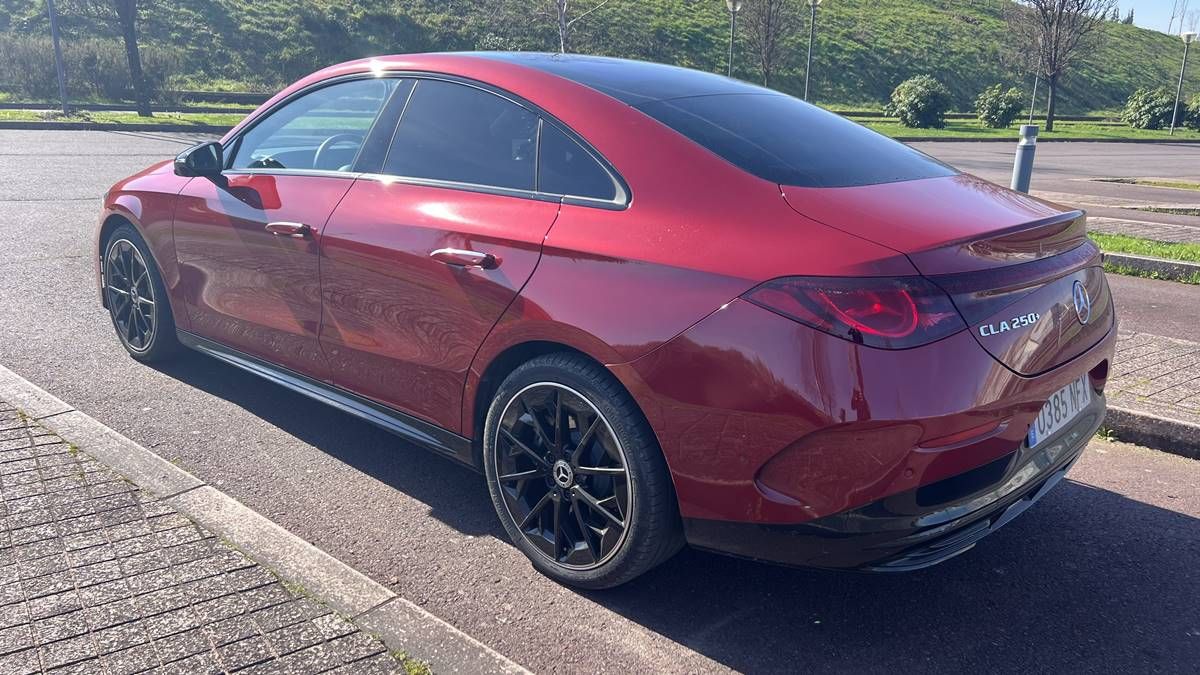 Prueba a 120 km/h Mercedes-Benz CLA 250+