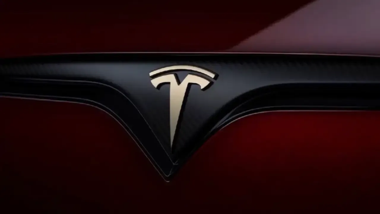 Tesla se enfrenta a los especuladores: 50.000 dólares de multa por revender los últimos Model S y Model X