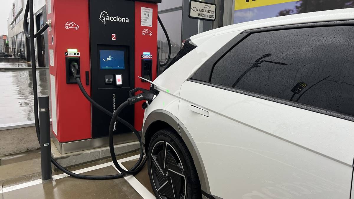 Probamos el Hyundai Ioniq 5: autonomía a 120 km/h, ciclo mixto, carga rápida