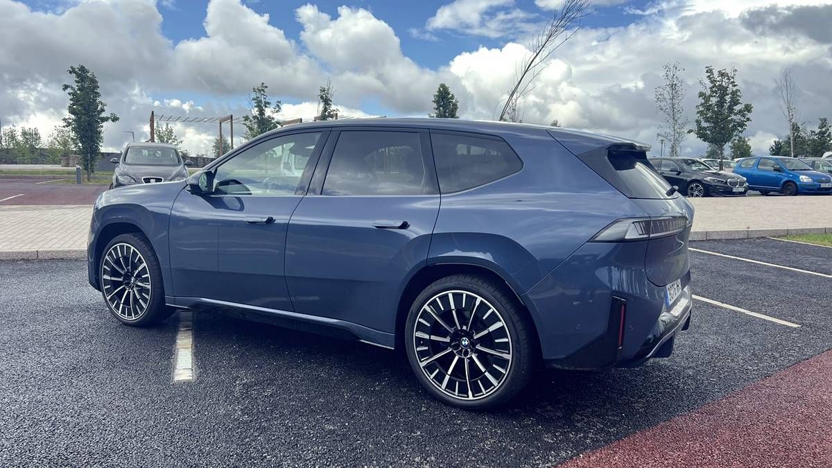 Prueba de autonomía a 120 km/h del BMW iX3