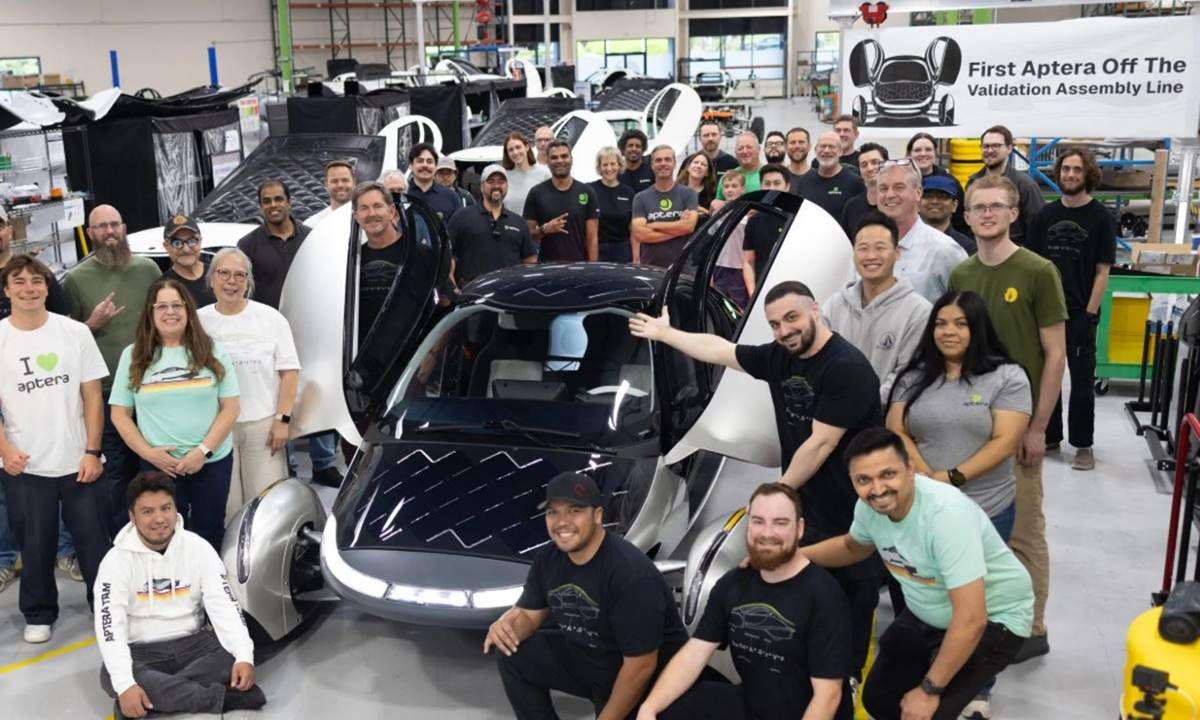 El sueño del coche solar más cerca: Aptera produce su primera unidad de validación