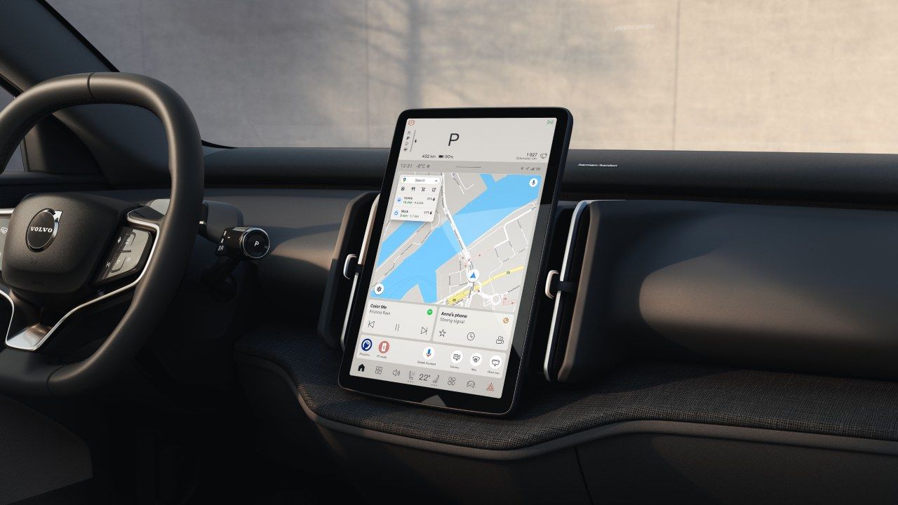 Volvo hace más asequible su SUV eléctrico más barato: el EX30 estrena nuevas versiones de acceso