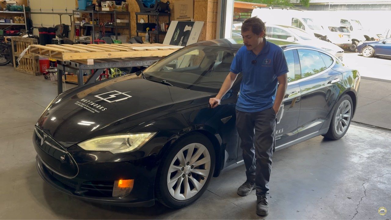 Tenía un Tesla Model S con 750.000 km y cambió la batería. Esto es lo que le costó y cuánta autonomía ha ganado