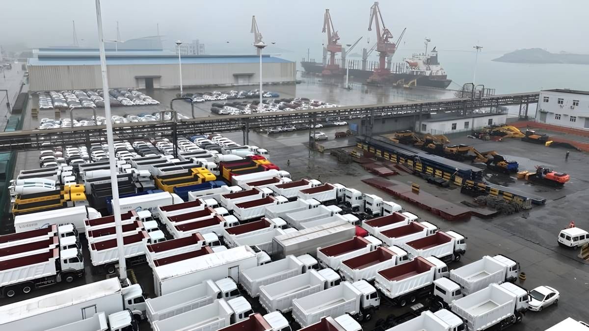 La guerra en Oriente Medio interrumpe las exportaciones de coches chinos y afectará a Europa
