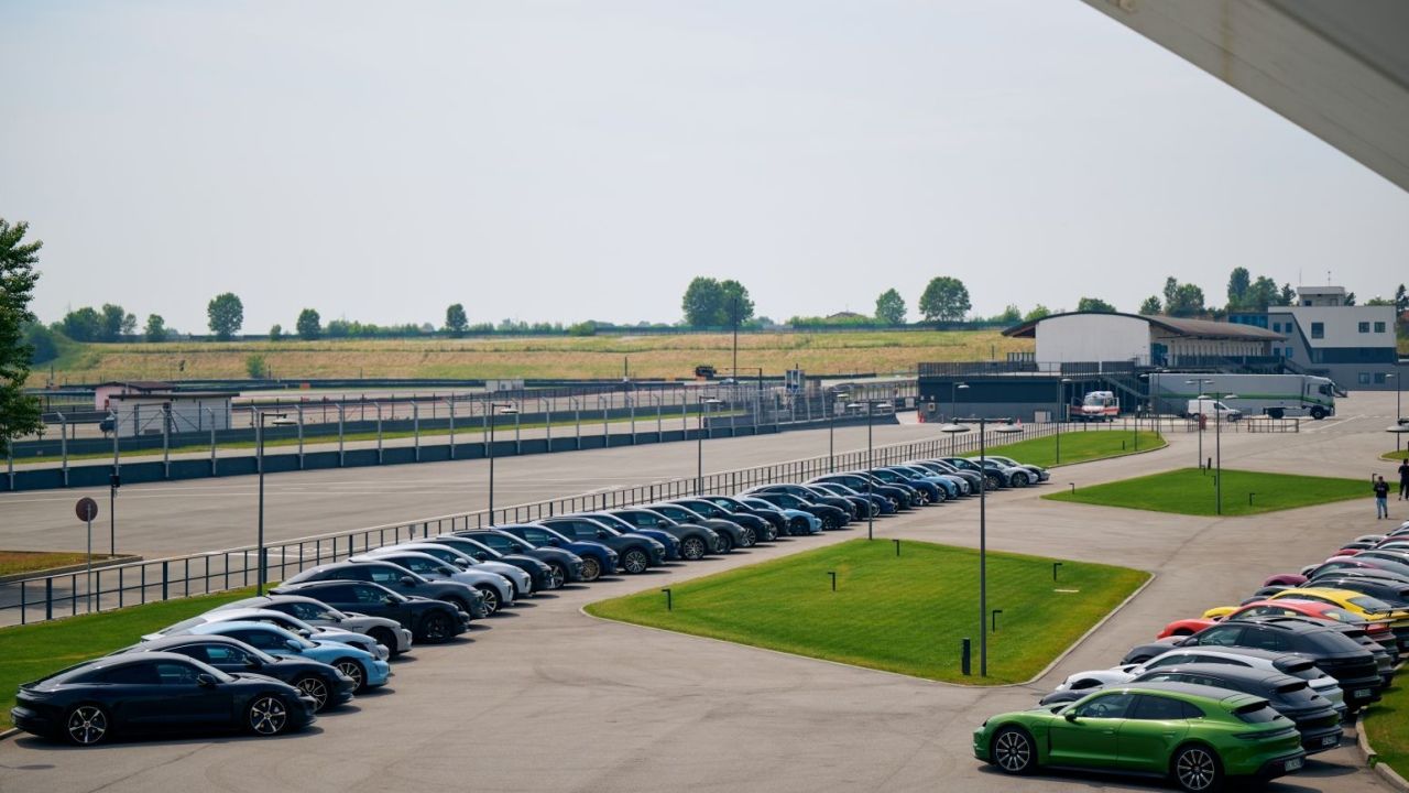 Este club de Porsche es especial: el primero que sólo admite modelos eléctricos de la marca