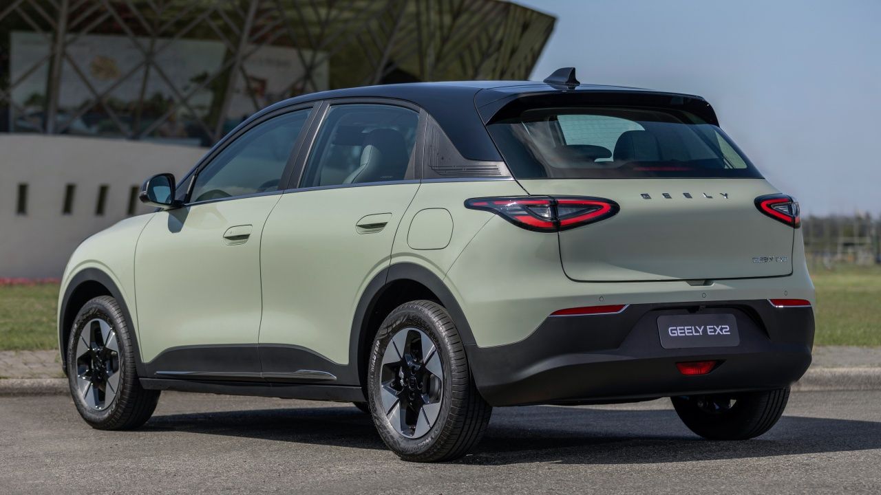 Geely E2
