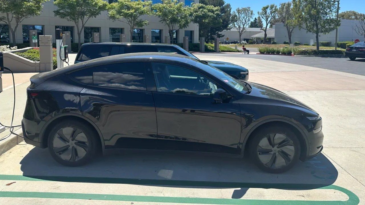 Tesla Model Y vs Rivian R2 comparativa suv electricos estados unidos europa
