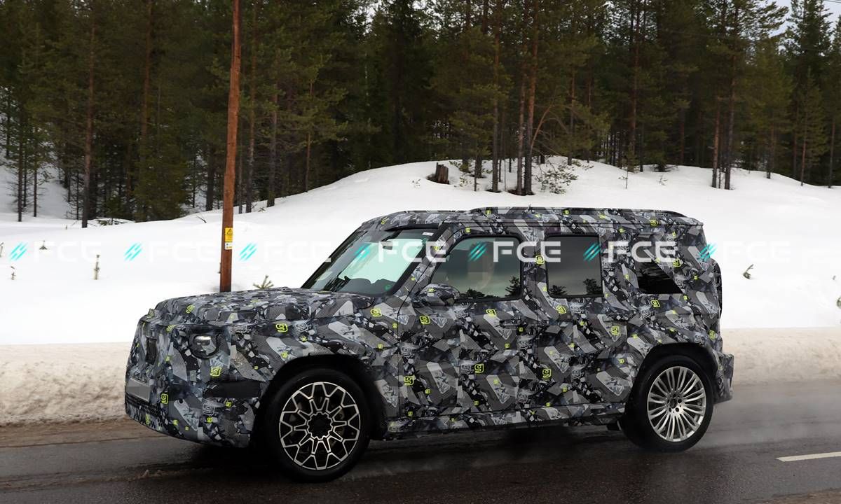 El nuevo Mercedes Clase G eléctrico apunta a los 600 km de autonomía y se deja ver con menos camuflaje
