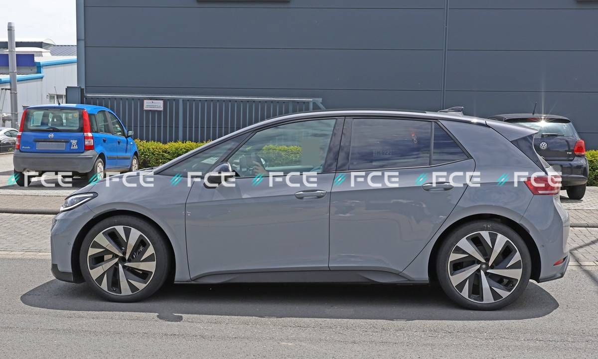 Cazado el Volkswagen ID.3 Neo más deportivo: más de 320 CV y posible regreso de las siglas GTI