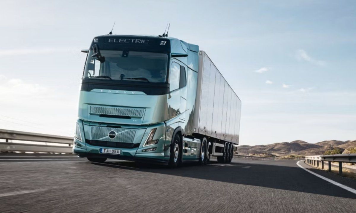 Volvo rompe una barrera histórica: su nuevo camión eléctrico ya recorre 700 kilómetros sin recargar