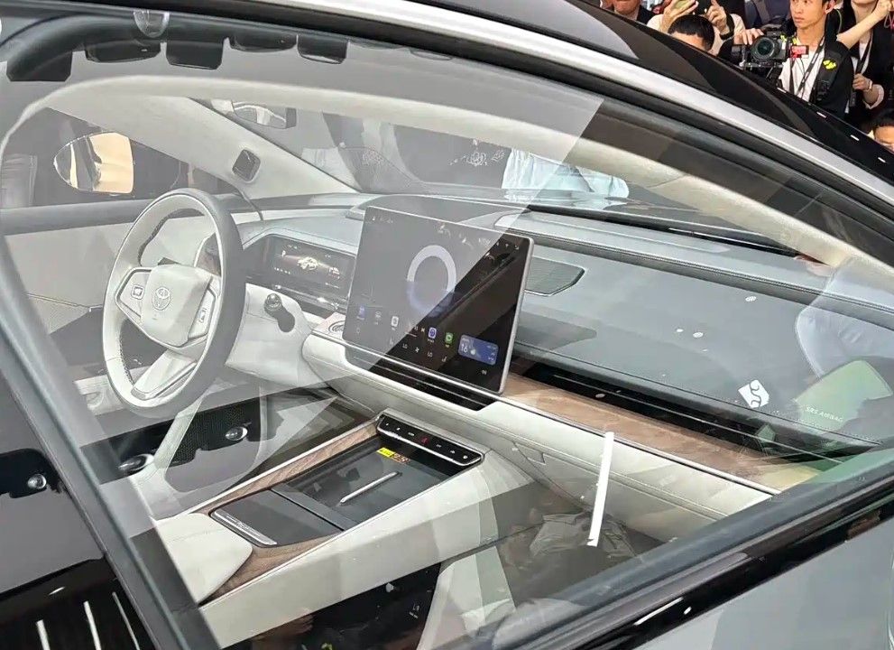 Así es el espectacular Toyota bZ7 con ecosistema Xiaomi y 600 km de autonomía