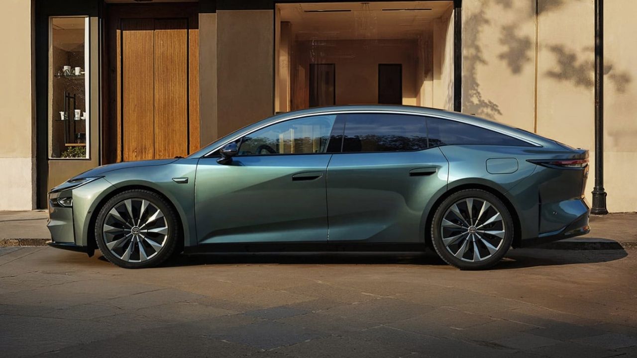 Toyota recurre a Huawei para su nuevo coche eléctrico, y el público responde con entusiasmo