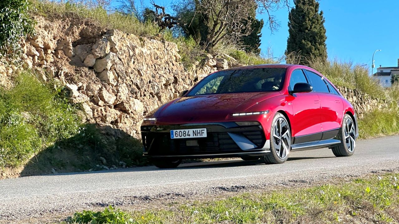 Probamos el Hyundai IONIQ 6, más de 1.000 km con el eléctrico que viaja como un coche de gasolina