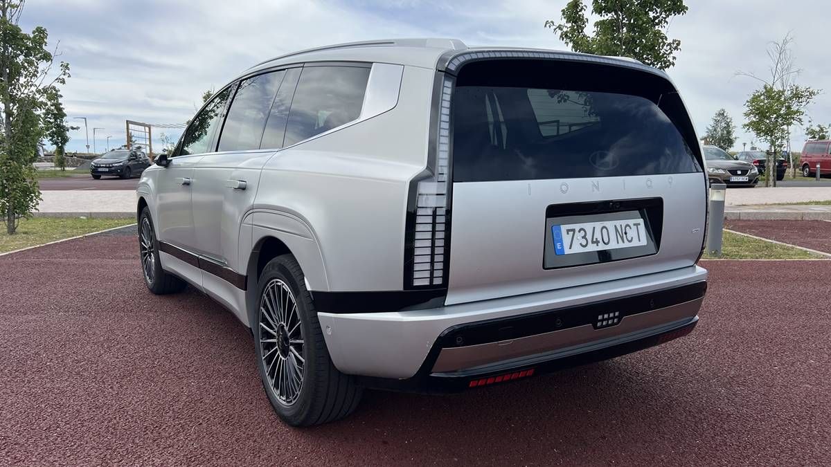 Hyundai Ioniq 9 FCE