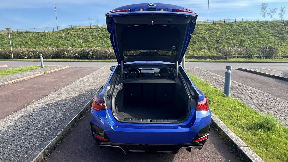 Prueba a 120 km/h BMW i4 eDrive 40