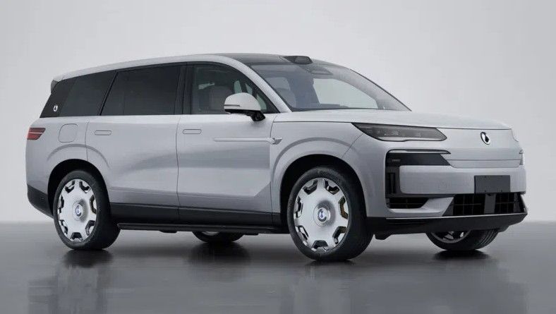 BYD rompe el mercado con un Un SUV enchufable con 420 km de autonomía eléctrica, carga ultrarrápida y un precio desde 65.000 euros