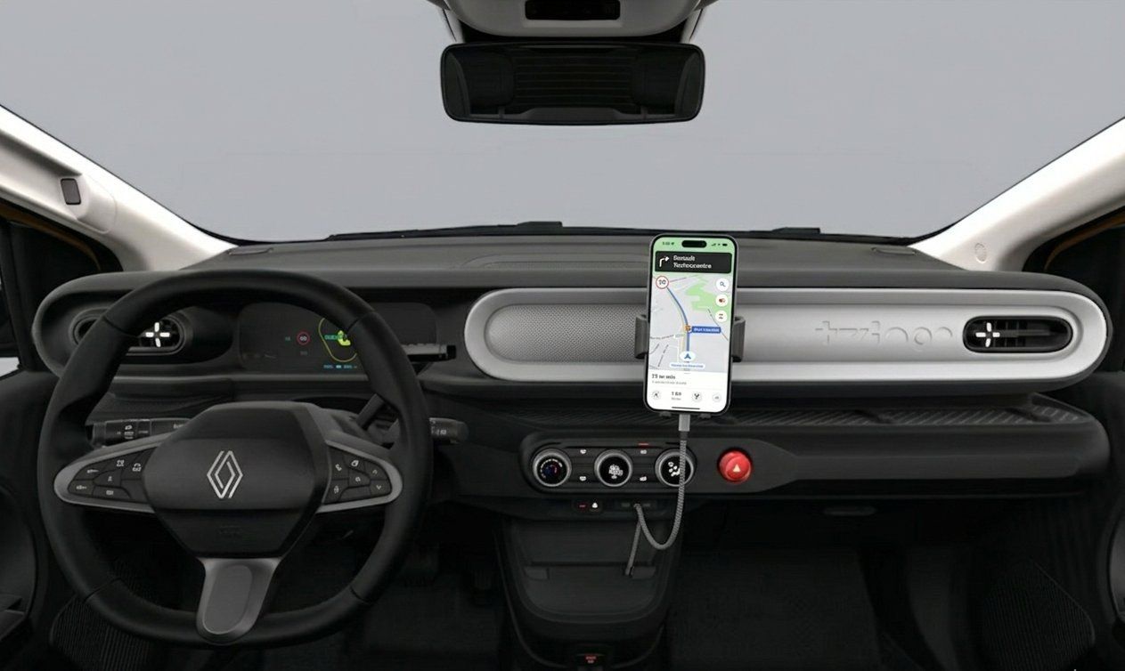 En China los coches eléctricos baratos traen "Autopilot", en Europa, Renault quiere que uses el móvil como pantalla