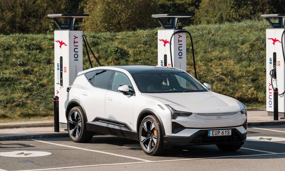 El Polestar 3 mejora su carga rápida con nuevo software y 800 V