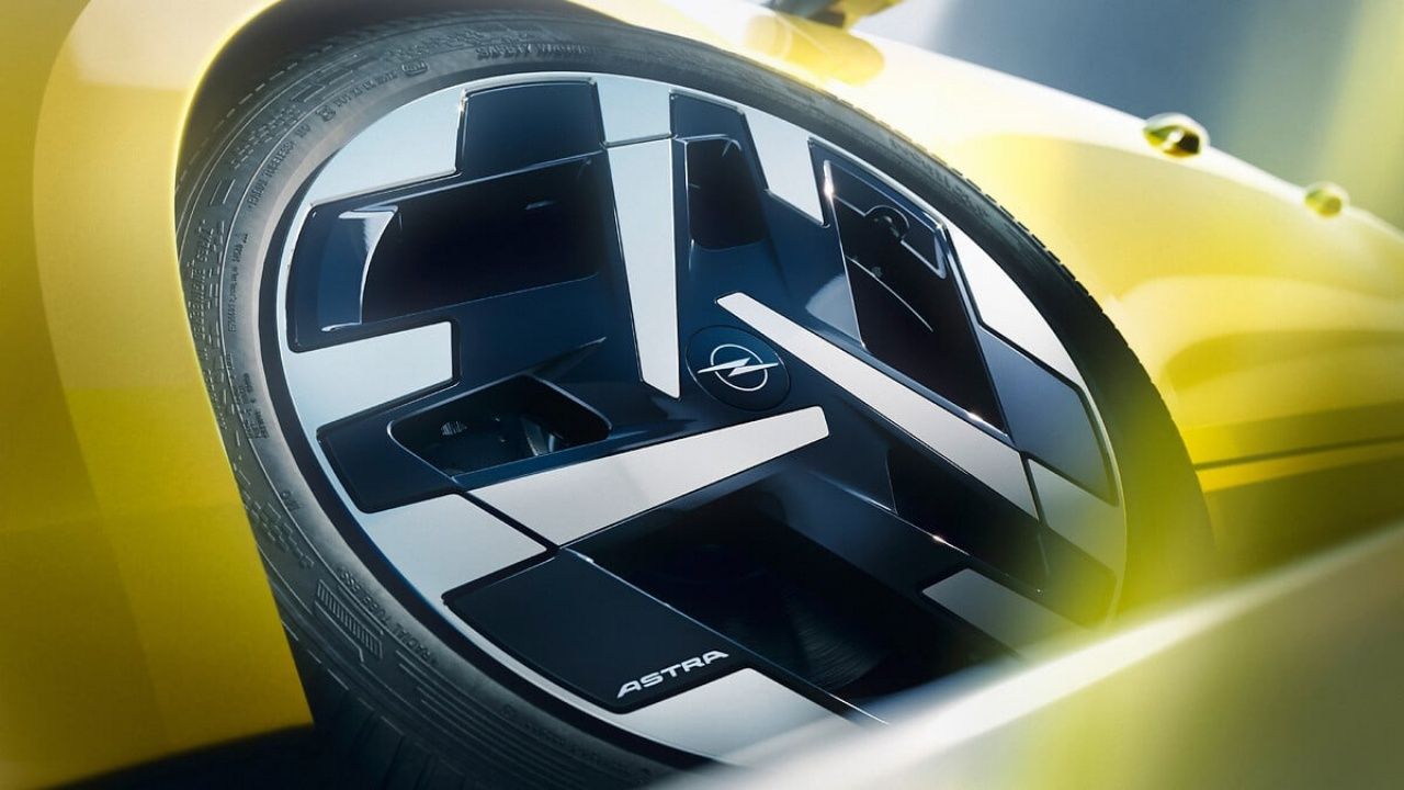 Primer vistazo al nuevo Opel Astra eléctrico, que llegará con un extra de autonomía
