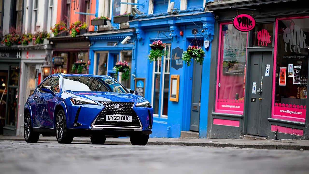 Eclipsado por sus rivales y por sus propios hermanos, el Lexus UX 300e se despide del mercado