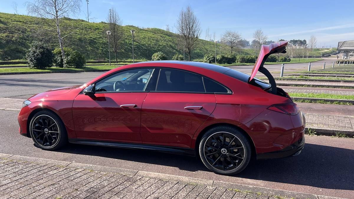 Prueba a 120 km/h Mercedes-Benz CLA 250+